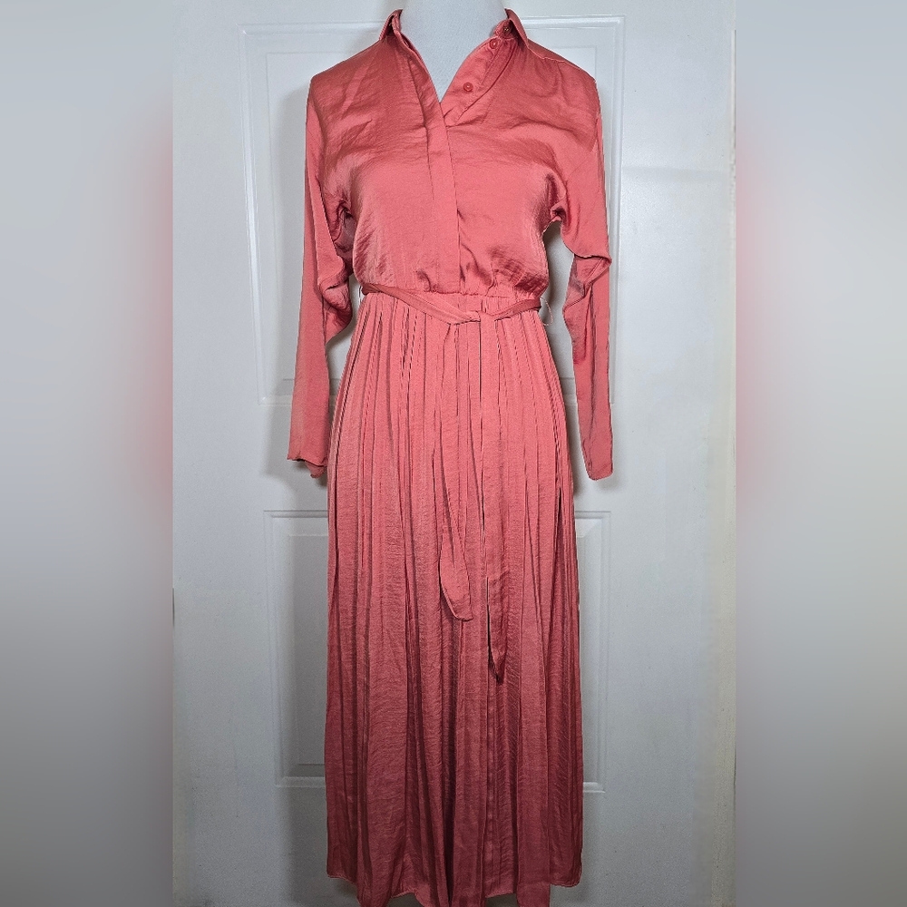 Topshop Long Sleeve Rose Dress Size 2 Pleated
